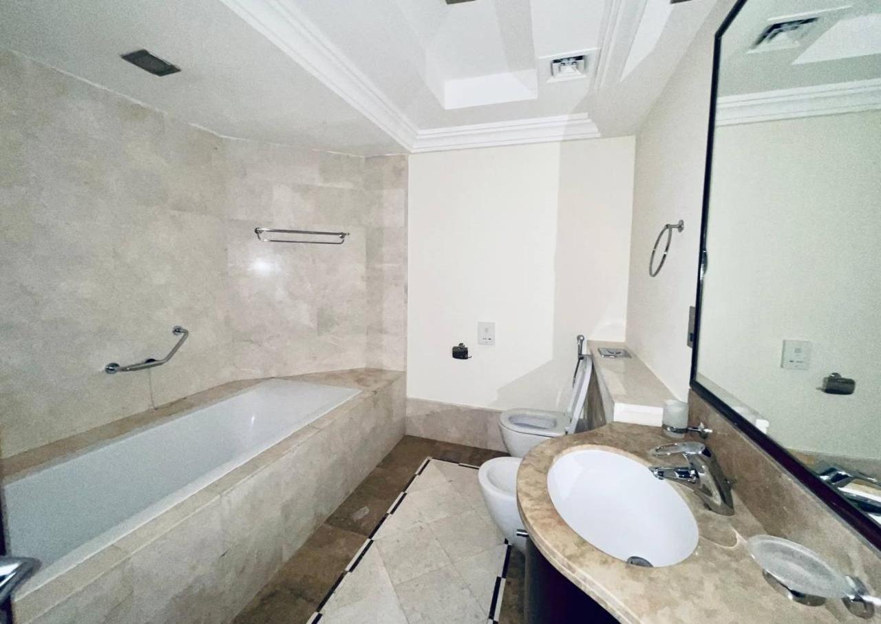 Luxury Jbr Apartments , Beach , Pool , Parking Dubai Eksteriør billede