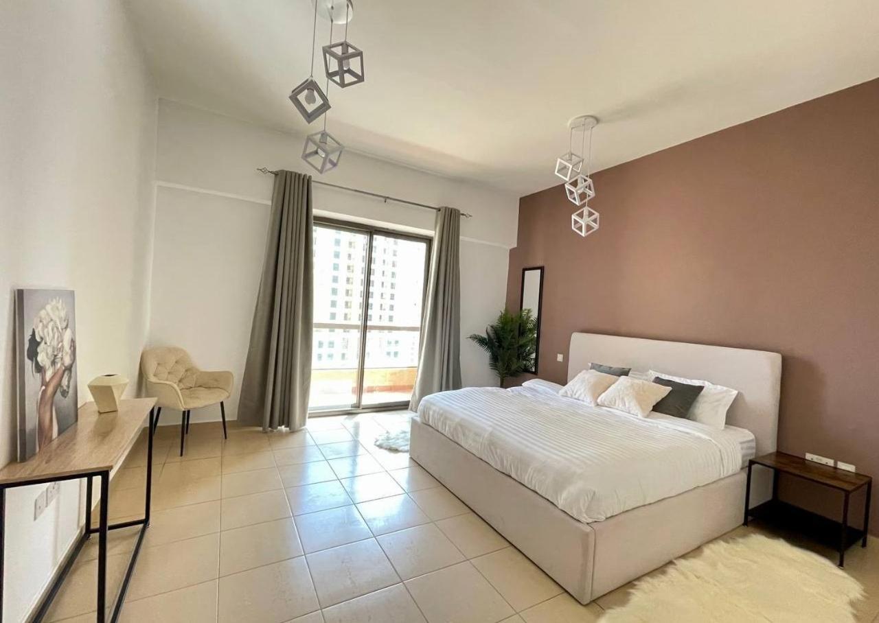 Luxury Jbr Apartments , Beach , Pool , Parking Dubai Eksteriør billede